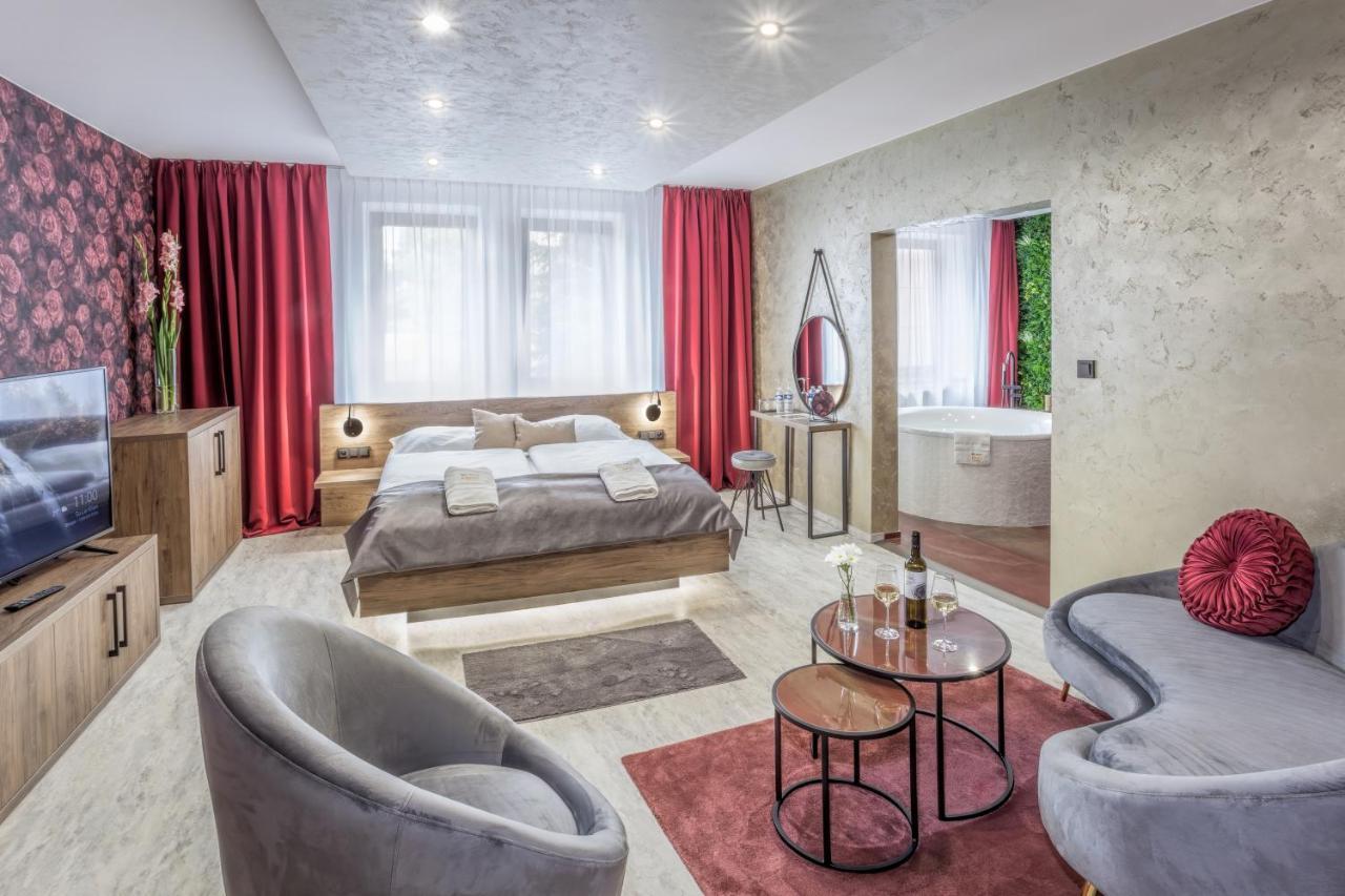 Hotel Beta Bzenec Dış mekan fotoğraf
