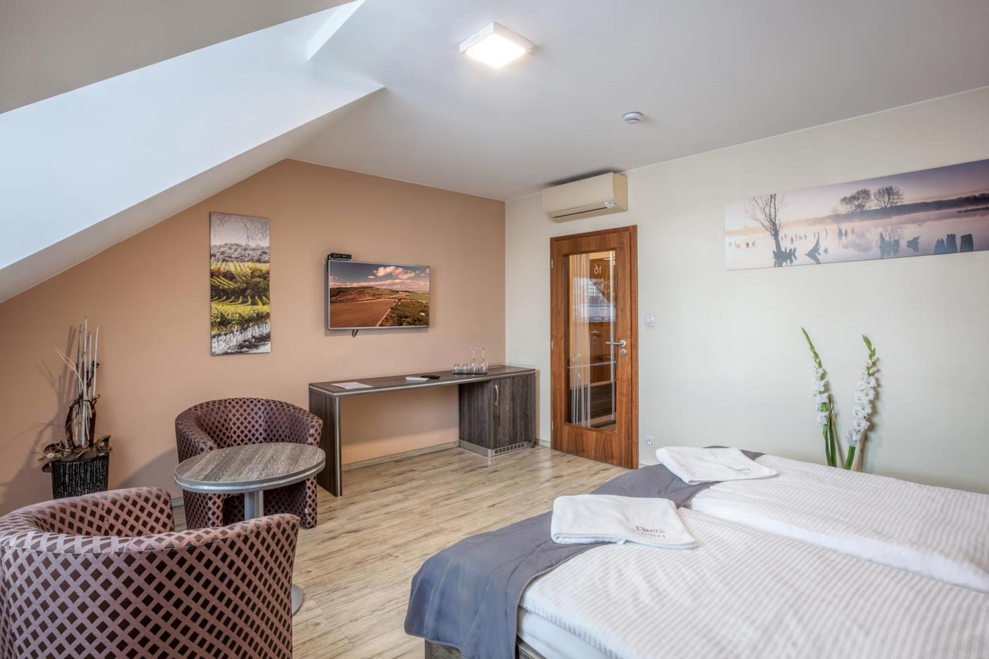 Hotel Beta Bzenec Dış mekan fotoğraf
